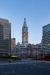 Fototapeta na wymiar Philadelphia Town Hall Against a Blue Sky 