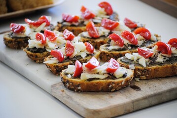 tostadas saludables para desayunar o a media mañana, comida sana, recetas