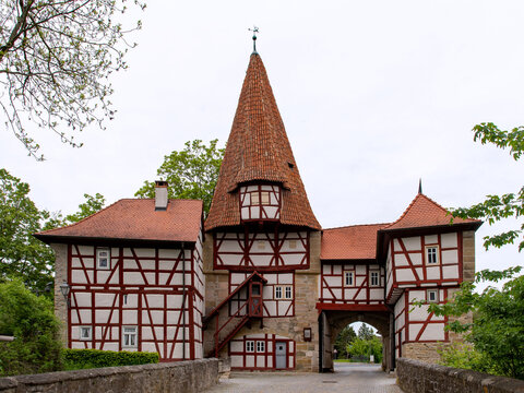 Stadttor der Altstadt von Iphofen in Unterfranken in Bayern, Deutschland 