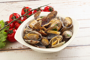Vongole shellfish mollusc clem with butter