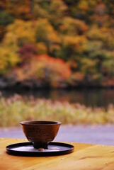 2012年11月、青森県白神山地の湖畔にて