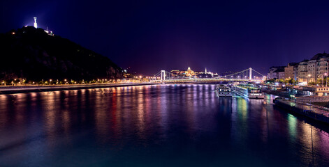 Naklejka na ściany i meble Budapest, panorama from Liberty Bridge in night, Erzsébet híd, Puente de Isabel