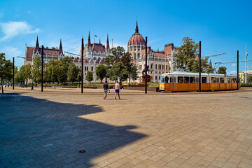Obraz premium Budapest, Parliament, view of the building, Unesco, Hungary