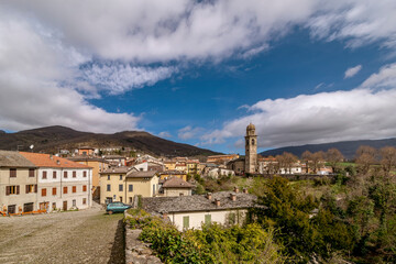 Obraz premium Panoramic view of the historic center of Bardi, Parma, Italy