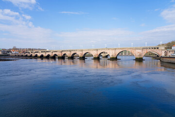 Fototapeta na wymiar The Old Bridge across the River Tweed in Berwick-upon-Tweed.