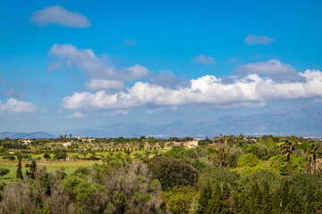 Fototapeta na wymiar Blick auf das Tramuntana Gebirge in Richtung Alcudia auf Mallorca