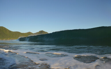 Fototapeta na wymiar waves on a beach in the Caribbean Sea, paradise of surfing