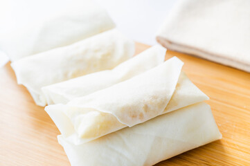 キャベツとちくわとチーズの春巻