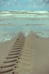 Plage traces de tracteur