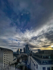Obraz premium clouds over the city