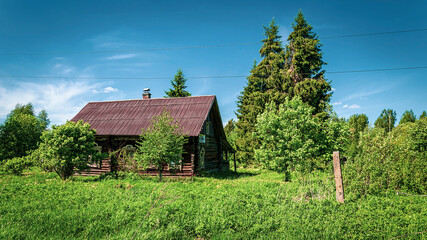 Obraz premium old wooden house