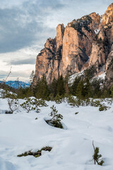 Fototapeta na wymiar Winter in the San Vigilio di Marebbe valley of the Dolomites