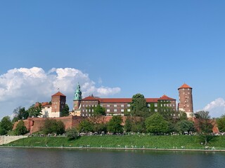 Fototapeta premium Wawel Castle (architectural complex). In the past it was the residence of the Polish kings. Now - the main tourist attraction, a symbol of Krakow and Poland.