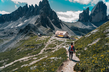 Fototapeta na wymiar Wandern in den Südtiroler Dolomiten
