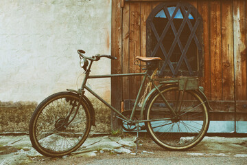 Fototapeta na wymiar old retro bike on the city street