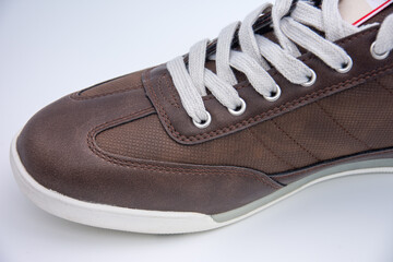 How to lace up your sneakers 3 different ways,detail