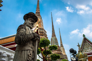 Estatua de guardia protector de templo, Wat Pho, Bangkok - obrazy, fototapety, plakaty