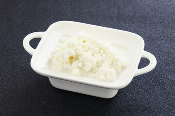 Dietary granulated cottage cheese for breakfast