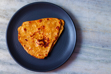 selective focus of popular Indian bread 