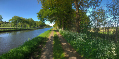 Fototapeta na wymiar Canal. Waterway. Drentse hoofdvaart. Uffelte Drenthe Netherlands. Panorama.