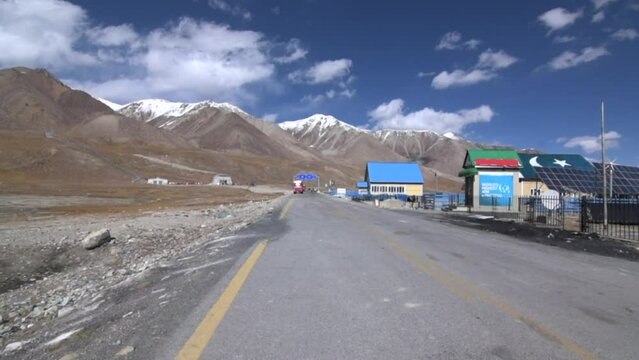 Khunjerab pass pakistan china border in gilgit baltistan