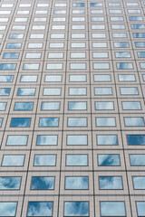 ビルの窓