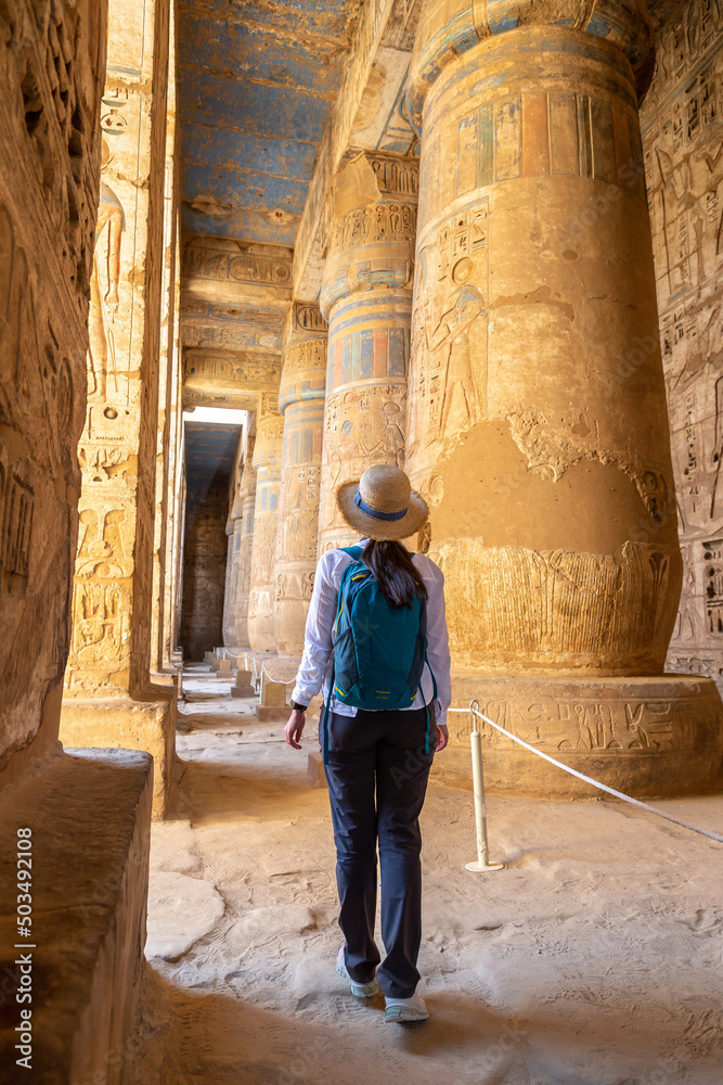 Wall mural Medinet Habu temple in Luxor