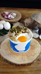 Chicken with Green Chilli Onion And Sunny side up rice bowl