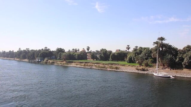Nilo river, close to Luxor, Egipto	
