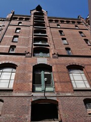 Obraz premium Fassade eines alten Speicher am Fleet in Hamburg