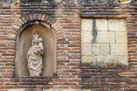 Postigo Gate 「Postigo」の画像 - 73 件の Stock 写真、ベクターおよびビデオ | Adobe Stock
