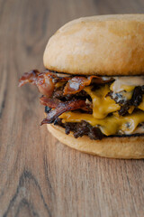 cheeseburger with bacon