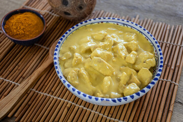 chicken breast with curry coconut milk