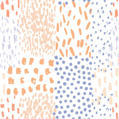 Irregular dashed seamless pattern. Hand drawn doodle textured background