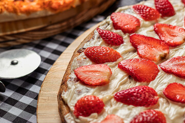 Pizza with strawberry and white chocolate