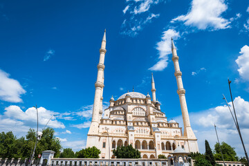 Fototapeta premium Sabancı Merkez Camii (English: Sabancı Central Mosque) in Adana, Turkey. The mosque is the second largest mosque in Turkey and the landmark in the city of Adana