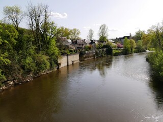 Fototapeta na wymiar Village de Condat sur Vézère au bord de la rivière Vézère en Dordogne. Périgord Noir. France