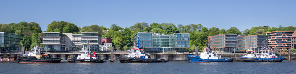 Panorama Hafenschlepper Hamburg