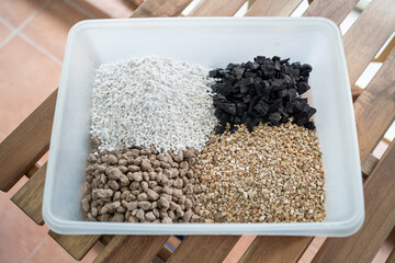 Potting soil mix media for plant that need good drainage medium. Pumice, Perlite, Vermiculite and...