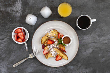 French Toast with Strawberries