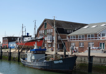 Fototapeta na wymiar Fischkutter in Cuxhaven