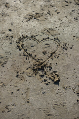 Cœur sur le sable