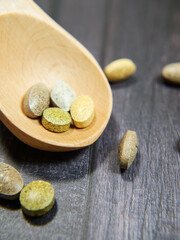 サプリメントは1日2回朝と夜