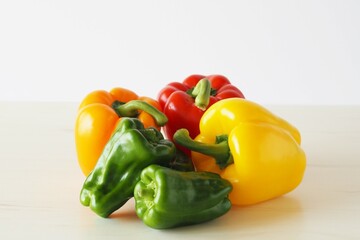 ピーマン　パプリカ