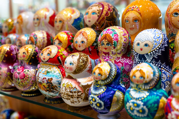 Fototapeta na wymiar Russian folk souvenirs nesting dolls. Tourism in Russia.