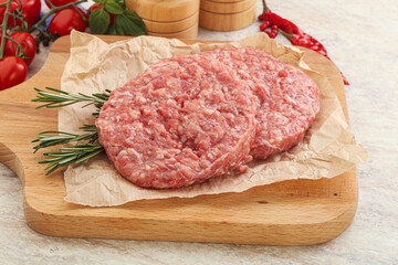 Raw pork cutlet for burger