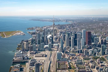 Foto op Plexiglas Toronto's financial district from the East part of the city © sleg21