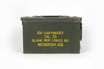 Fototapeten Boîte métal militaire pour cartouches de combat © Anthony SEJOURNE