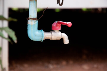 The faucet has no water coming out.