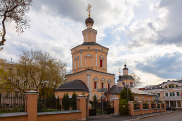 Obraz premium Church of the Life-Giving Trinity in Khokhly, Moscow